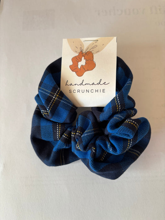 Winter Scrunchie